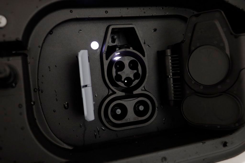 New 2026 BMW iX xDrive45 w/ Climate Comfort Package AWD/4WD image 20