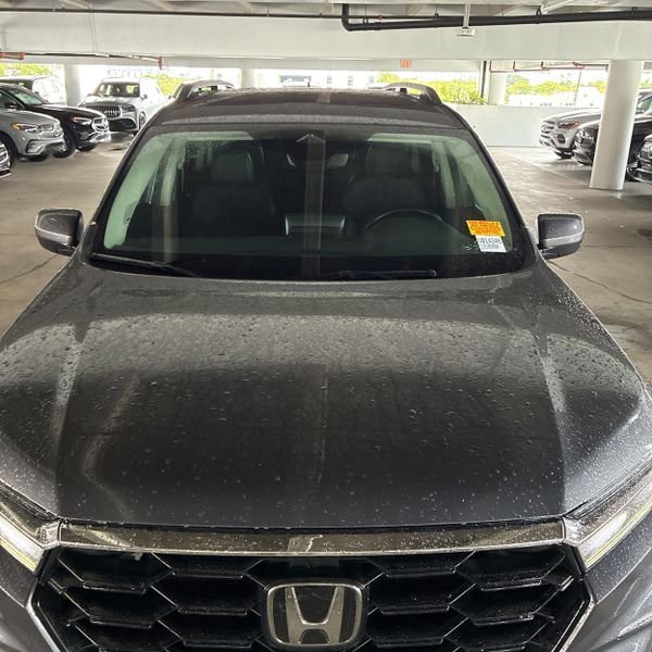 Used 2024 Honda Pilot Touring image 15
