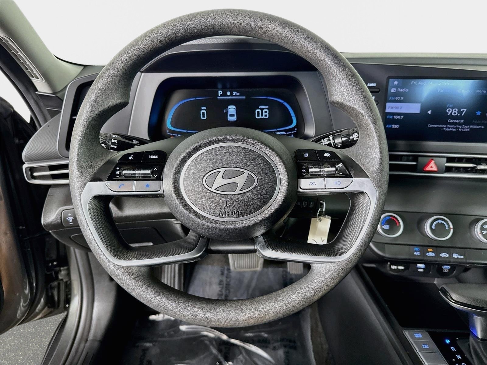 Certified 2025 Hyundai Elantra SE FWD image 12