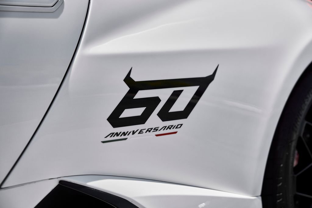 Used 2024 Lamborghini Huracan STO RWD image 12