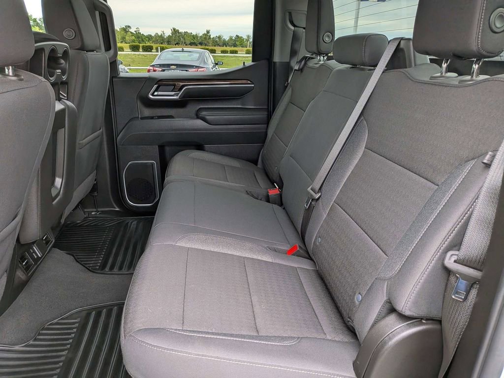Used 2026 Chevrolet Silverado 1500 RST AWD/4WD image 16