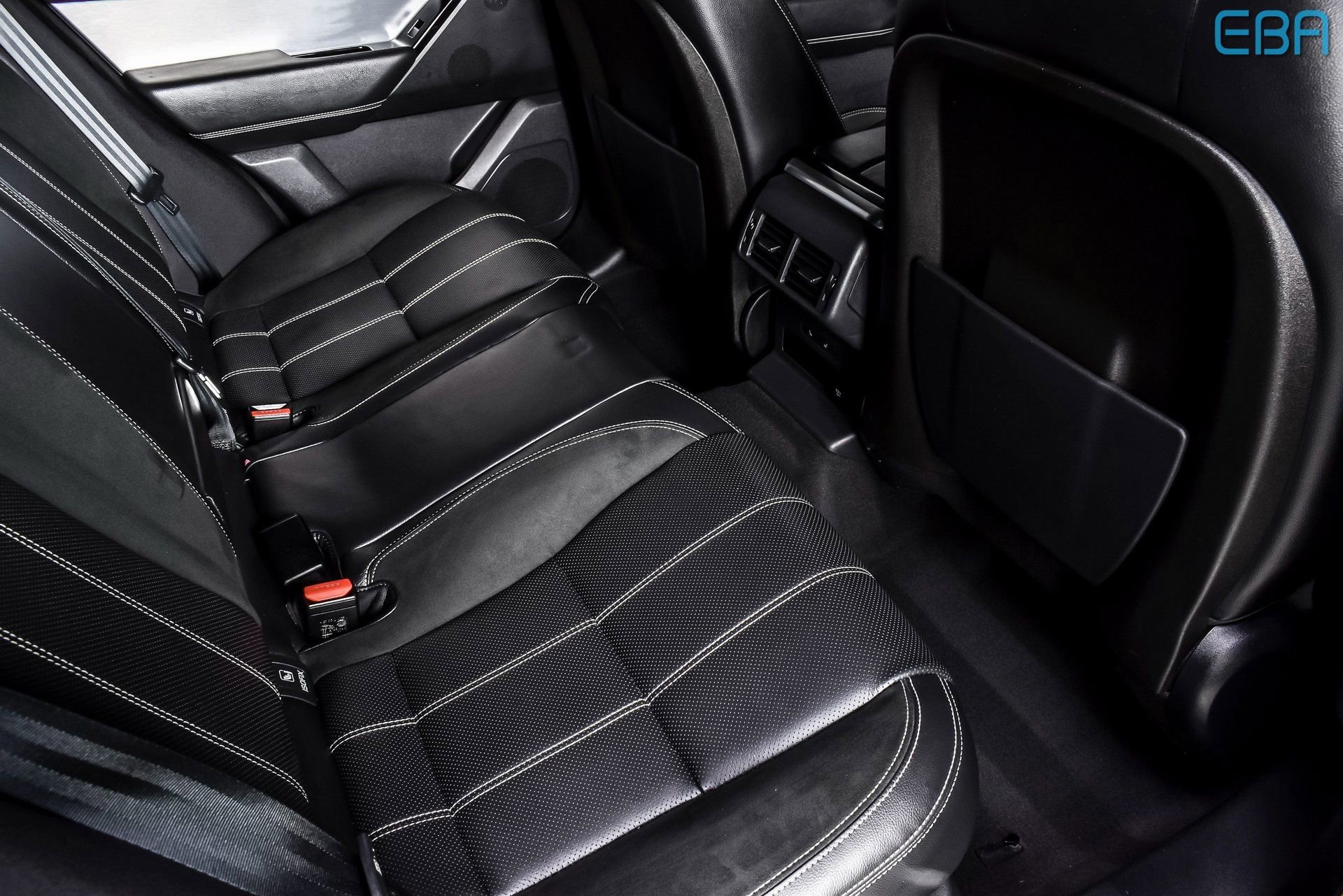 Used 2020 Land Rover Range Rover Velar R-Dynamic S image 22