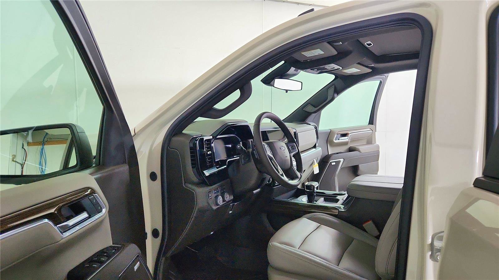 New 2026 Chevrolet Silverado 1500 RST w/ RST All Star Premium Package image 28