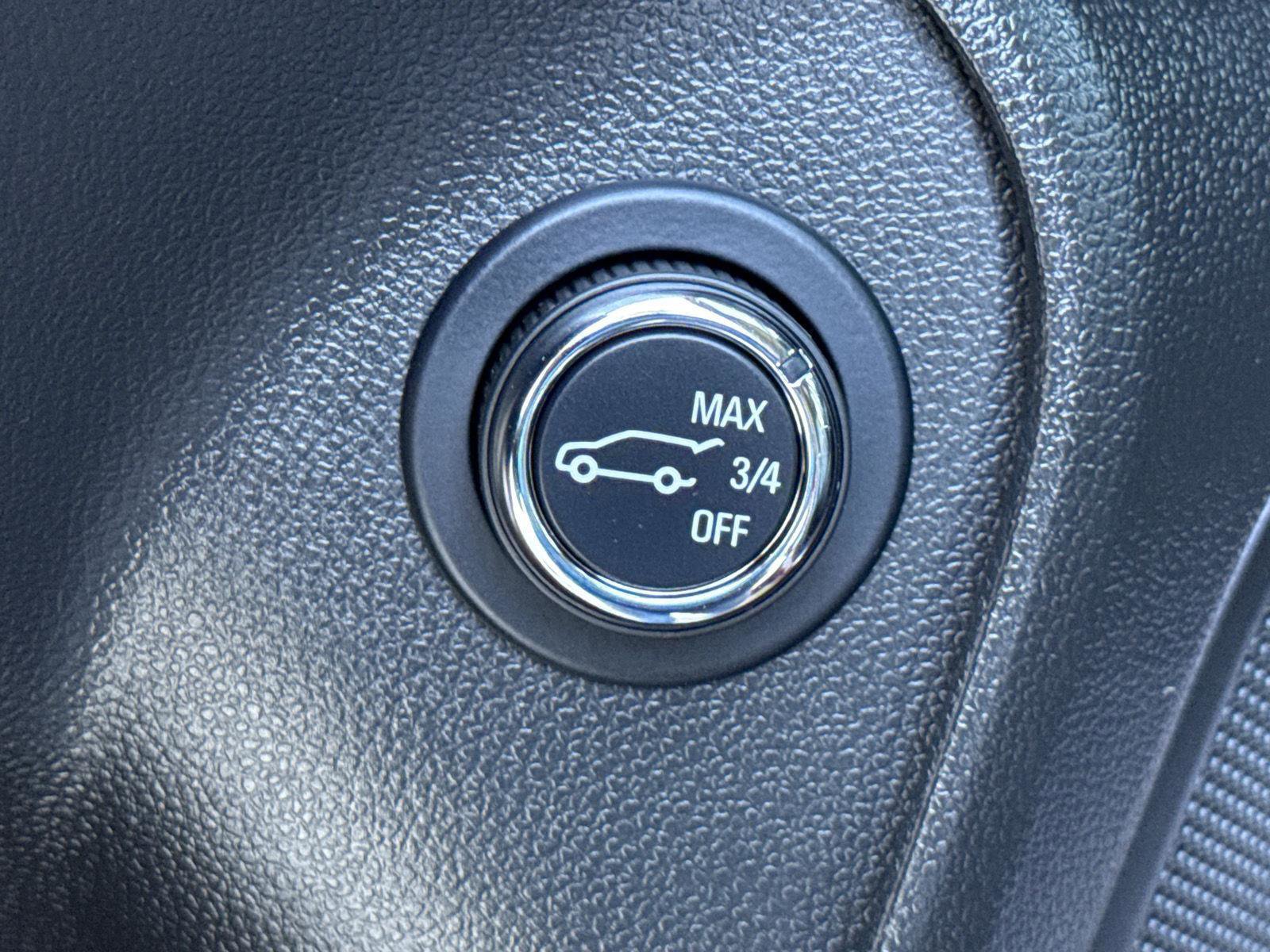 Used 2025 Buick Encore GX Avenir w/ Avenir Technology Package image 16