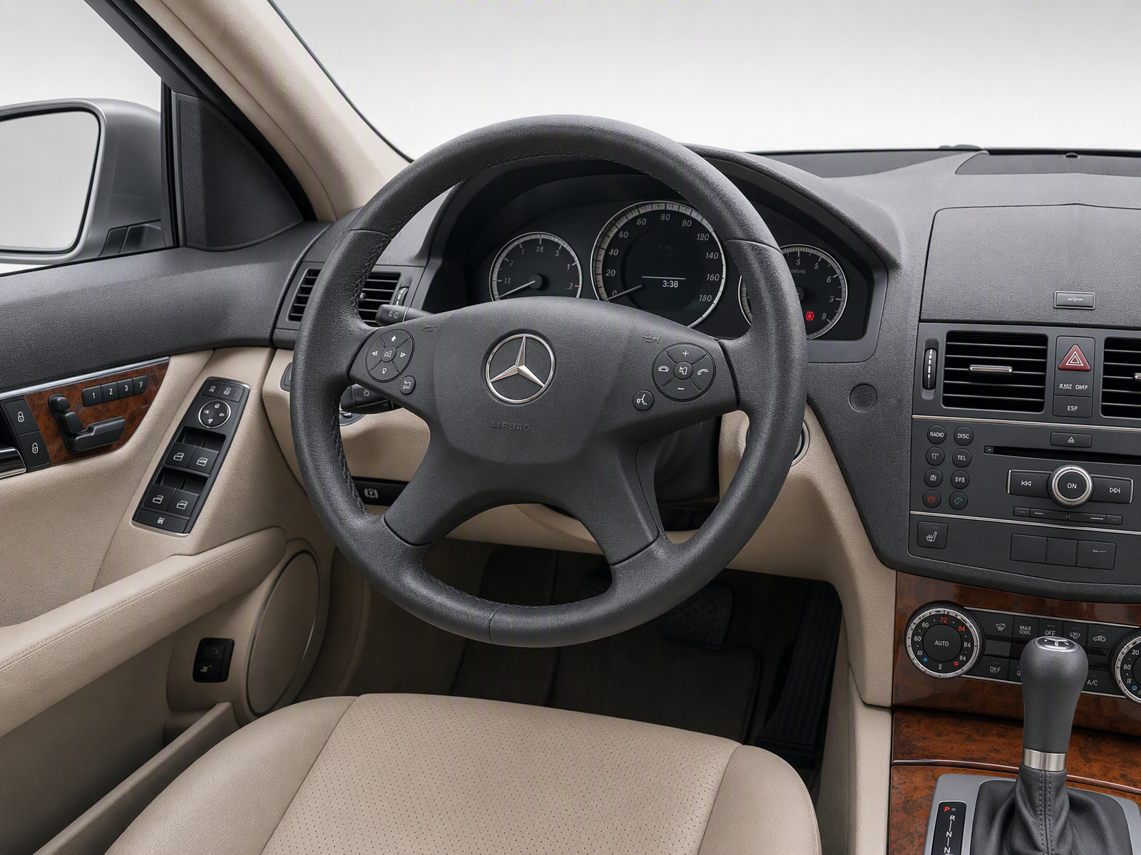 Used 2010 Mercedes-Benz C 350 Sport image 25