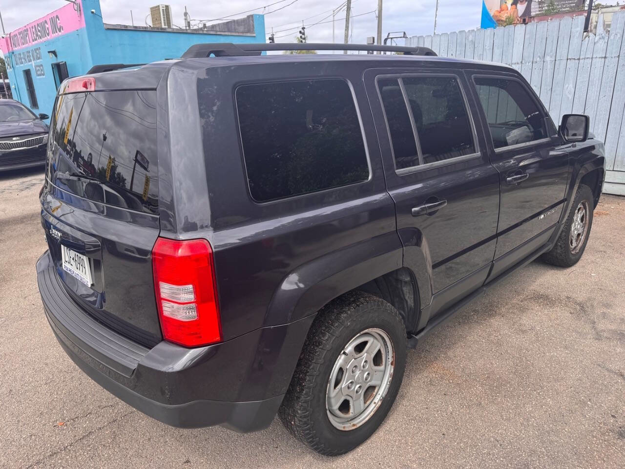 Used 2014 Jeep Patriot Sport w/ Power Value Group AWD/4WD image 2