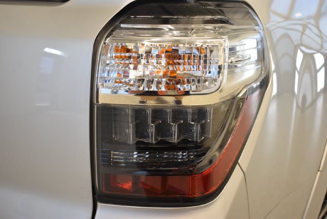 Used 2022 Toyota 4Runner Limited AWD/4WD image 12
