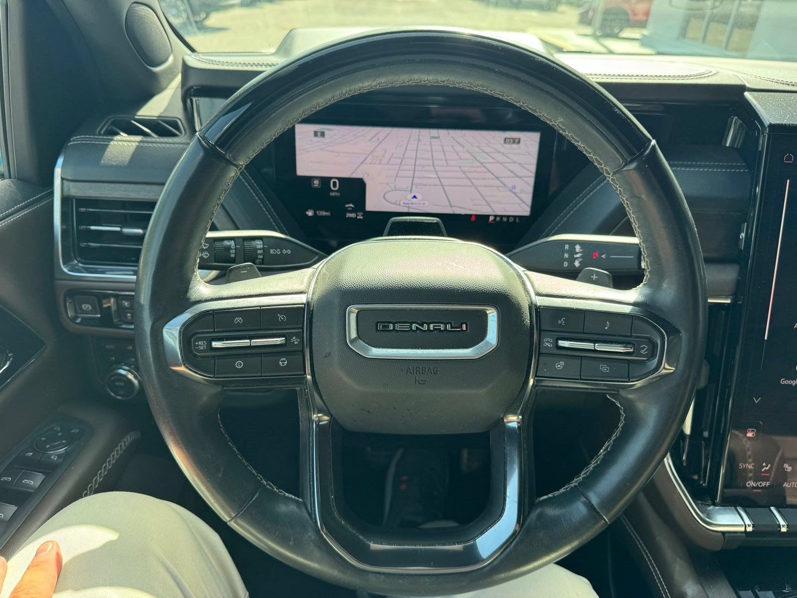 Certified 2025 GMC Yukon Denali Ultimate AWD/4WD image 20