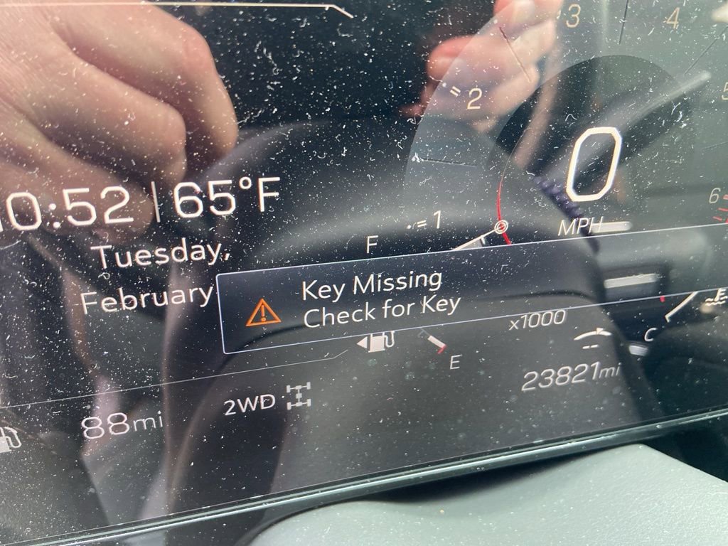 Used 2025 GMC Yukon AT4 w/ AT4 Premium Package image 11