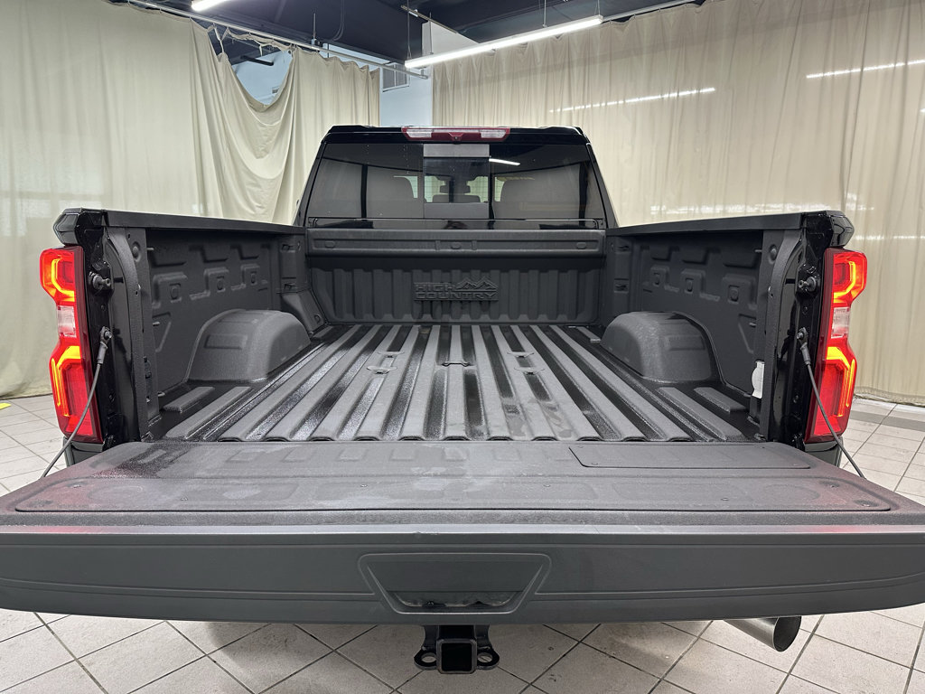 Used 2024 Chevrolet Silverado 2500 High Country AWD/4WD image 8