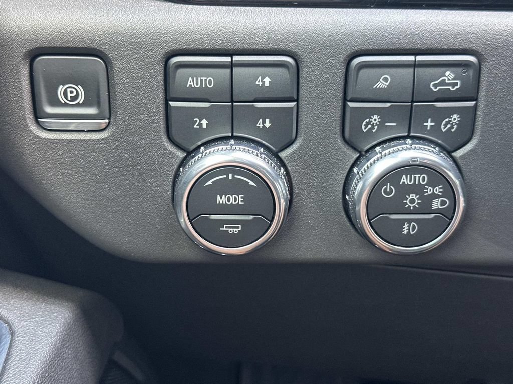 Used 2025 GMC Sierra 1500 SLT w/ SLT Premium Plus Package AWD/4WD image 20