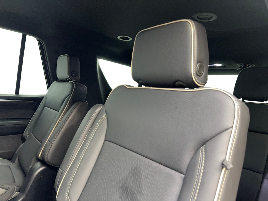 Used 2025 Chevrolet Tahoe Premier RWD image 36