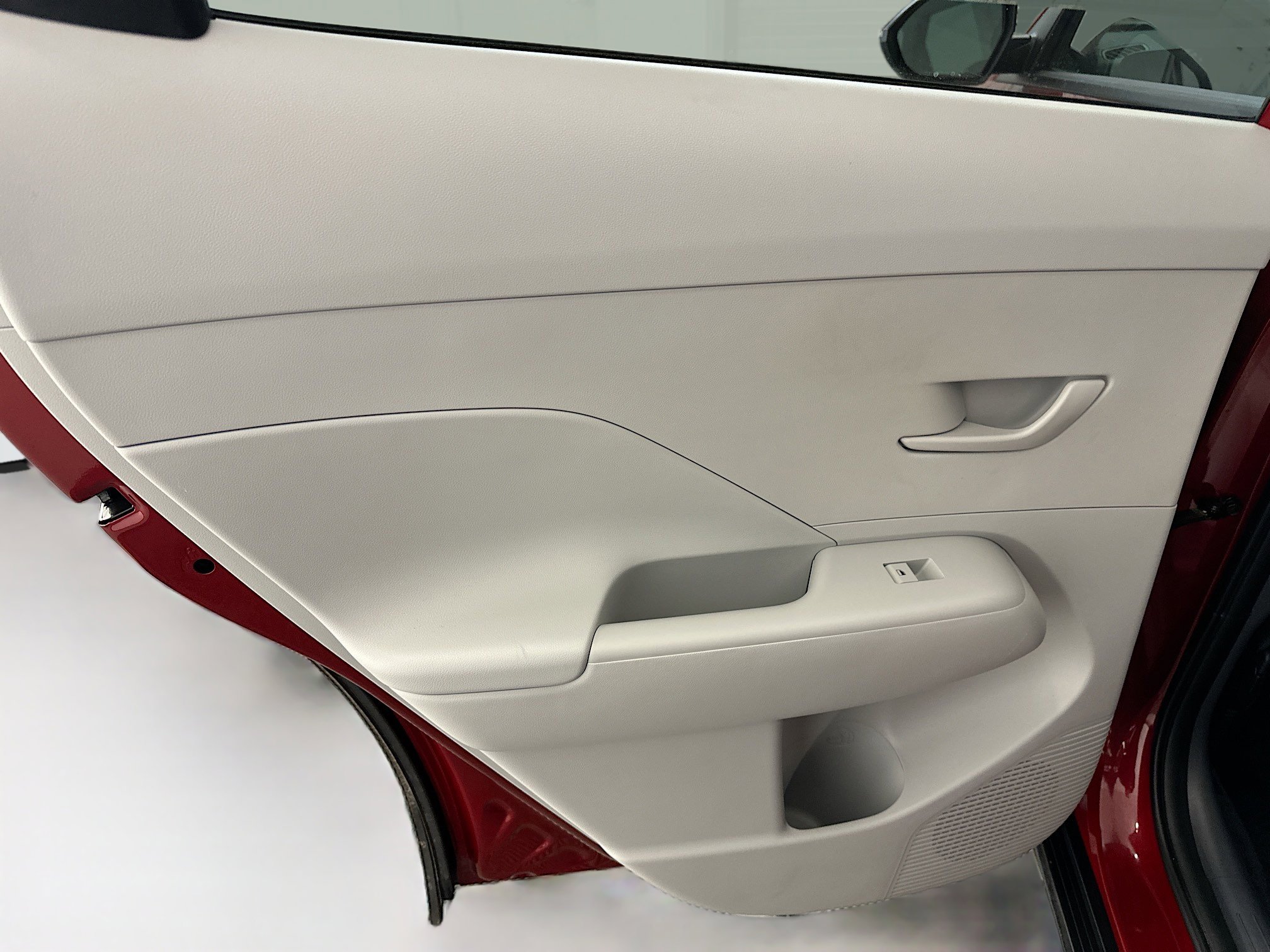 Used 2025 Hyundai Kona SEL image 27