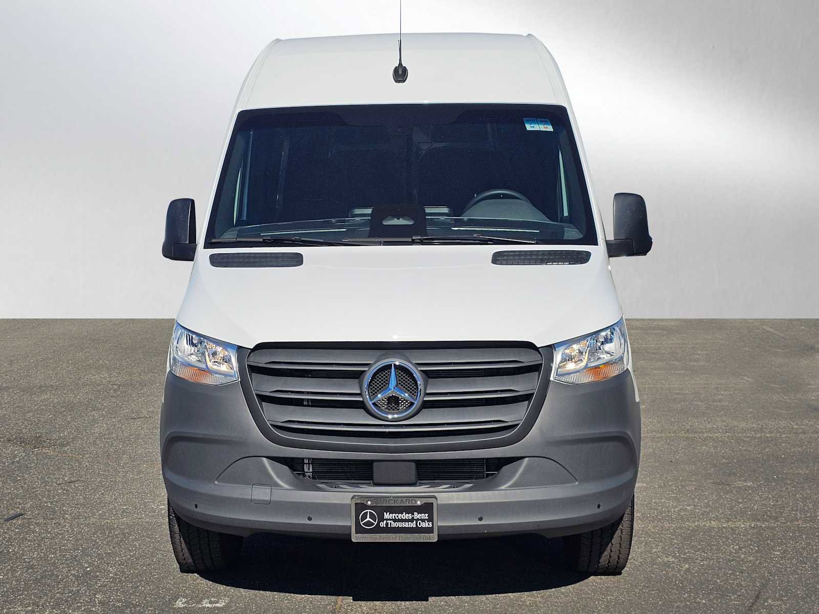 Used 2025 Mercedes-Benz Sprinter 2500 image 8