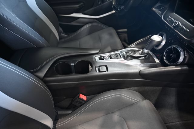 Used 2016 Chevrolet Camaro LT RWD image 21