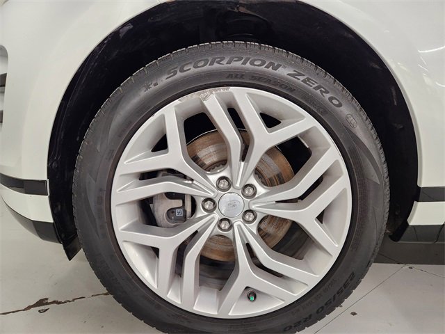 Used 2023 Land Rover Range Rover Evoque R-Dynamic SE image 8