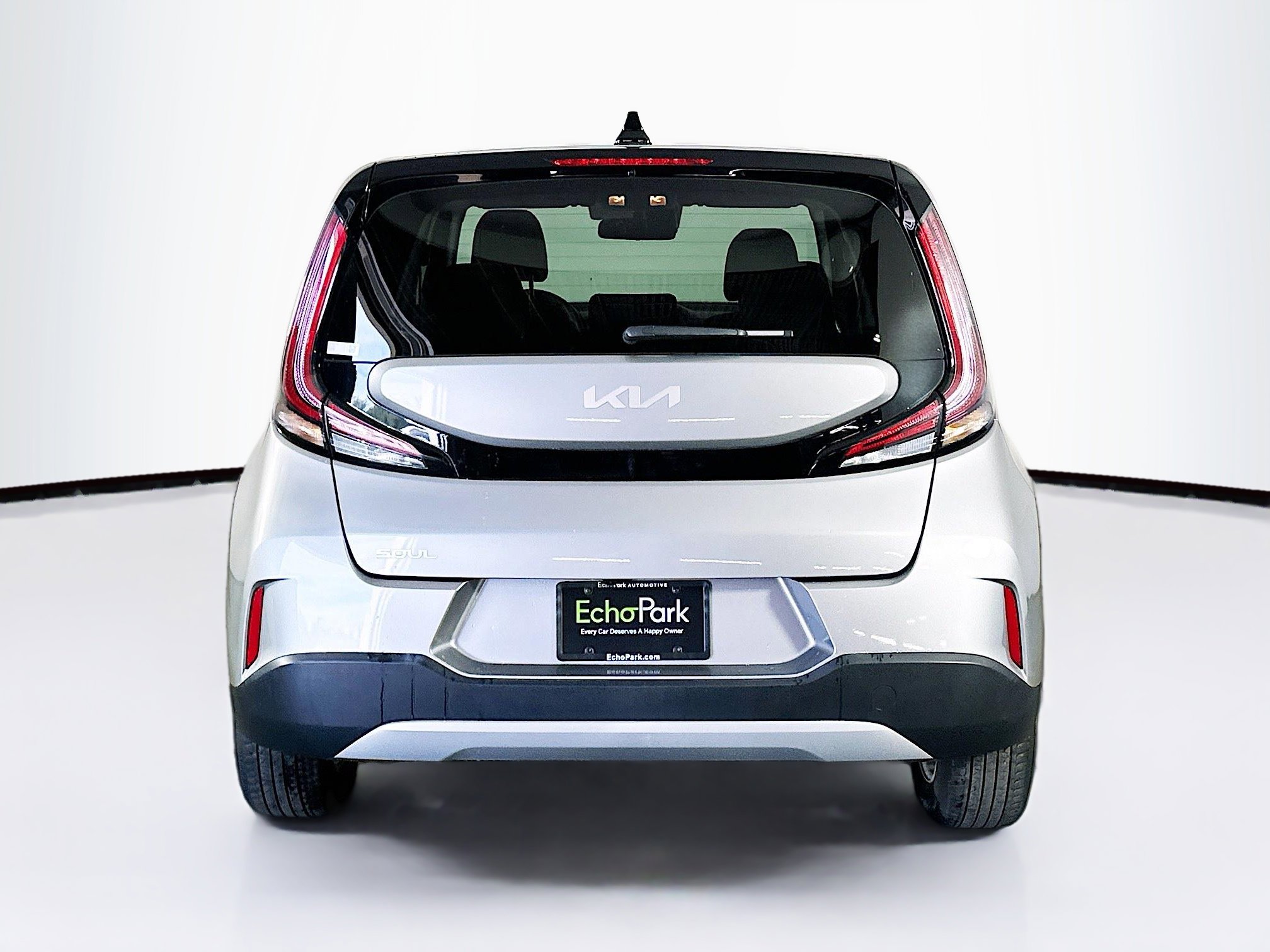 Used 2025 Kia Soul LX w/ LX Technology Package FWD image 7