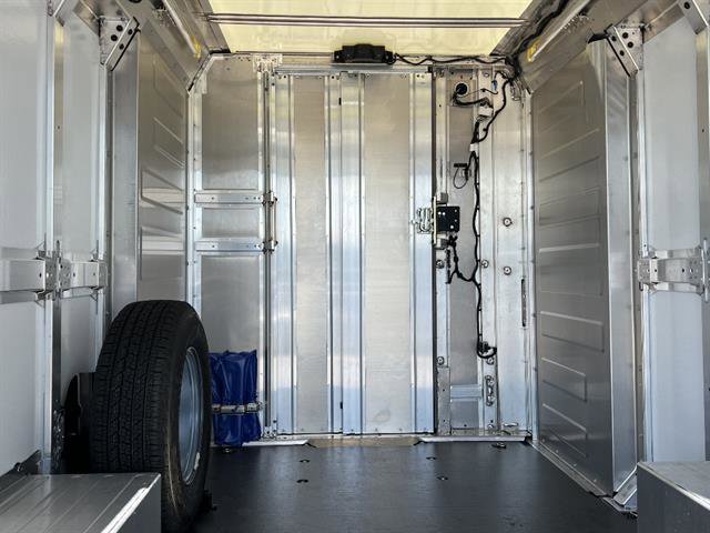 New 2025 Chevrolet Brightdrop 400 w/ Battery Pack, Max Range image 18