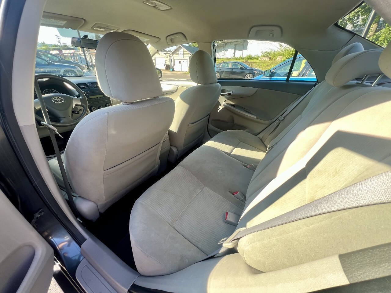 Used 2010 Toyota Corolla LE FWD image 10