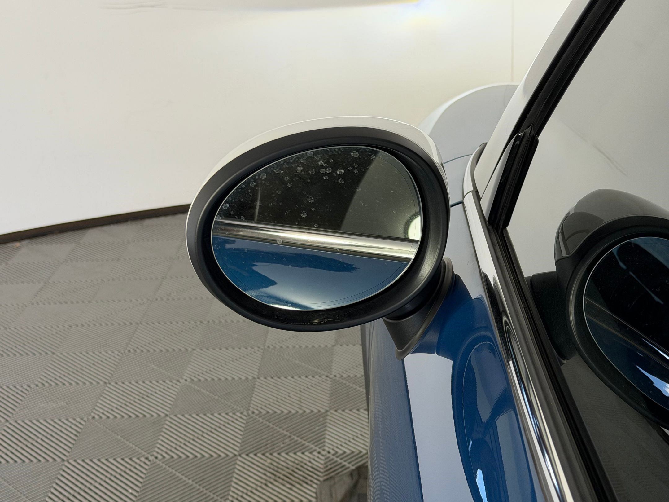 Used 2024 MINI Cooper 2-Door Hardtop image 19