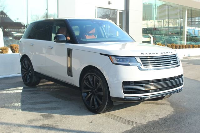 New 2026 Land Rover Range Rover SV image 10