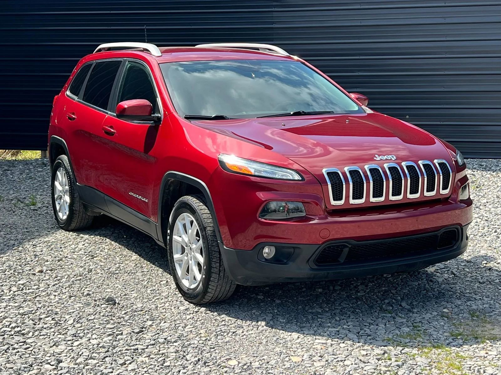 Used 2017 Jeep Cherokee Latitude image 7
