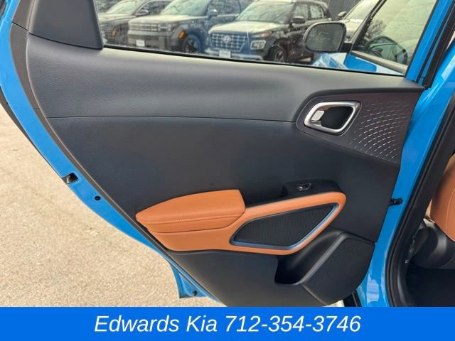 Used 2025 Kia Soul EX image 16