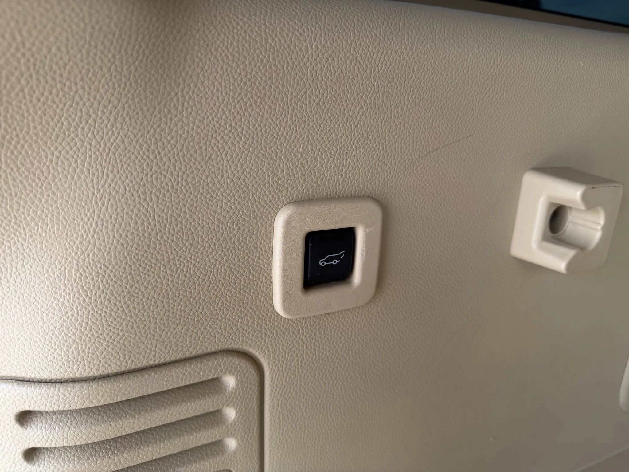 Used 2015 Lincoln Navigator L 4WD w/ Equipment Group 101A Reserve image 43