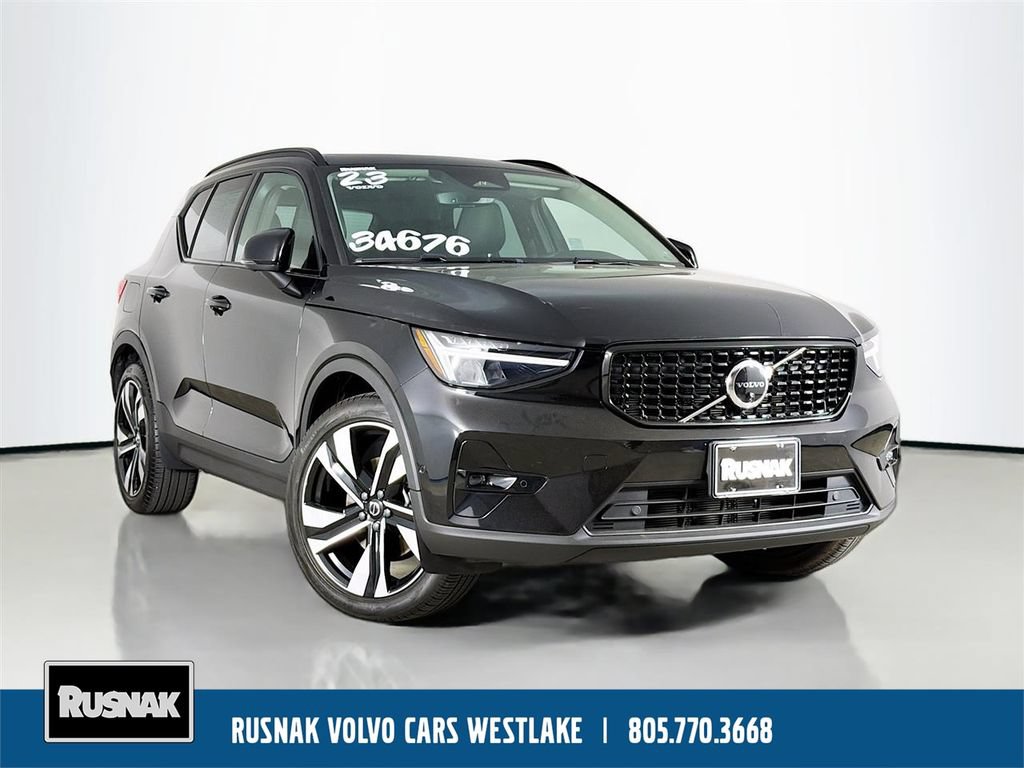 Used 2023 Volvo XC40 B5 Ultimate w/ Protection Package Premier