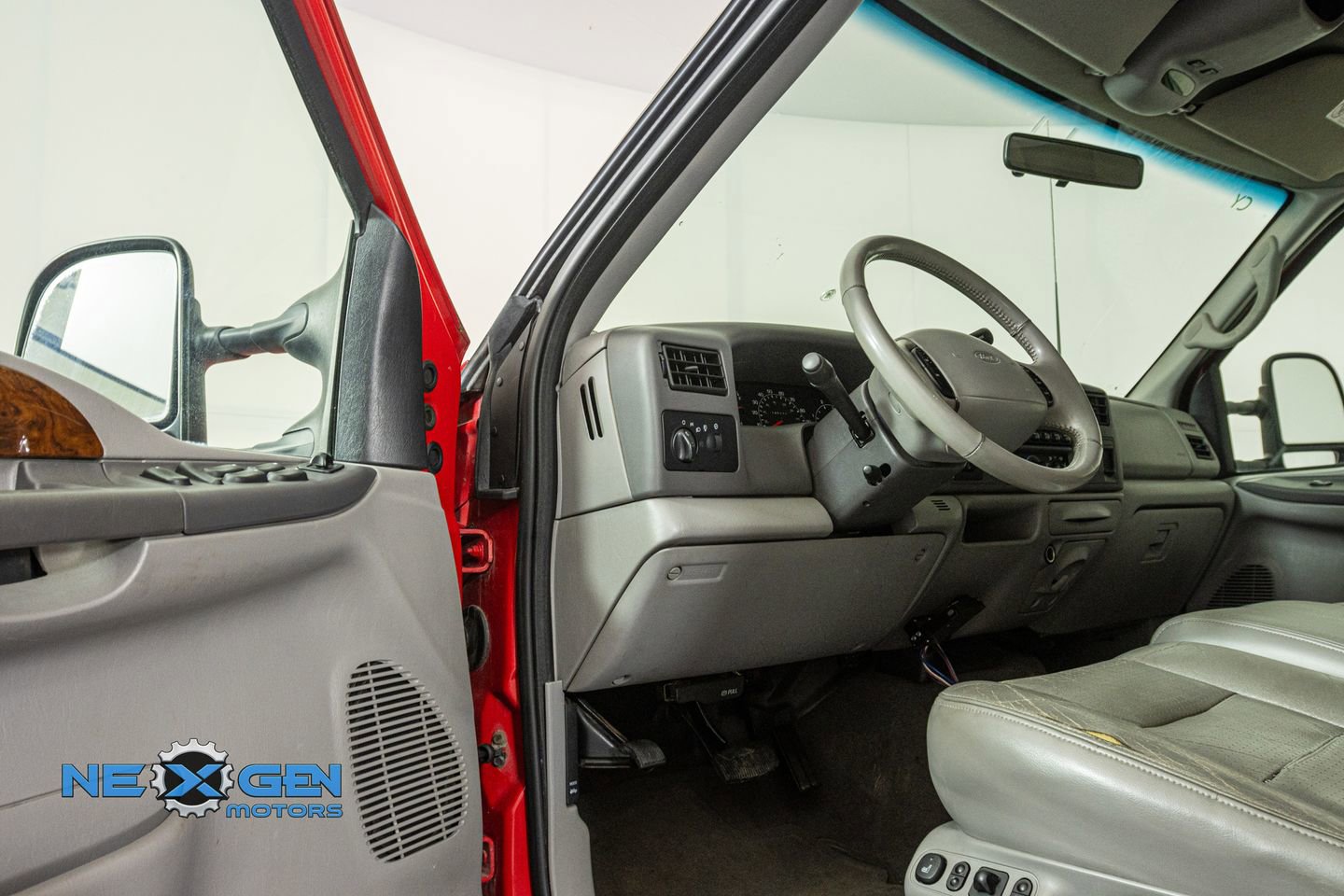 Used 2001 Ford F350 Lariat AWD/4WD image 11