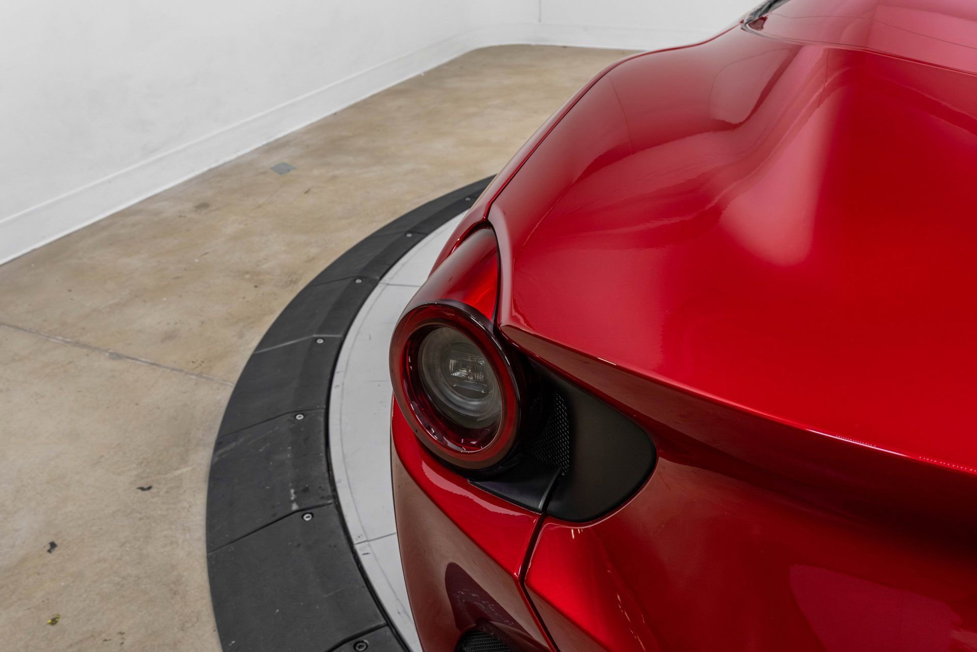 Certified 2020 Ferrari Portofino RWD image 57