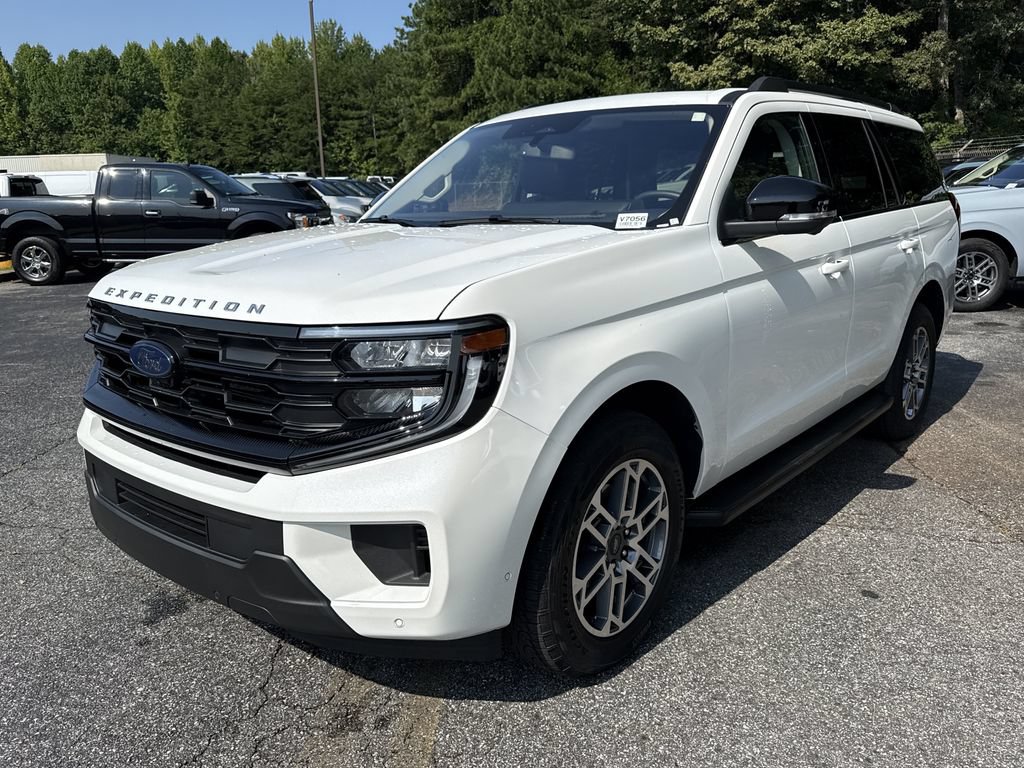 Used 2025 Ford Expedition Active AWD/4WD video 3