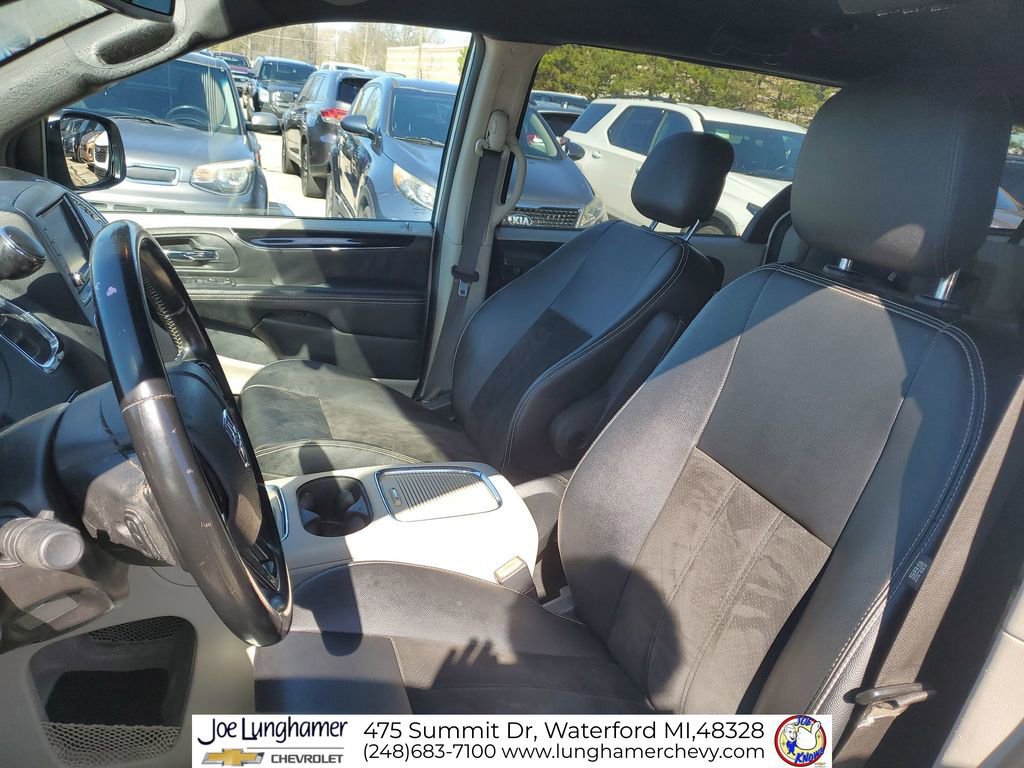 Used 2020 Dodge Grand Caravan SXT FWD image 18