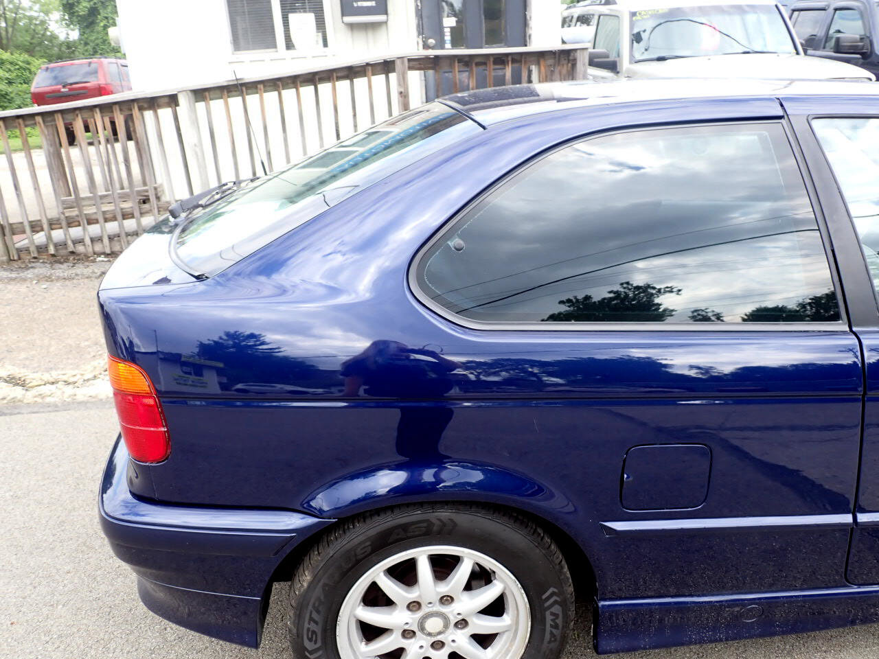 Used 1996 BMW 318ti Hatchback image 11