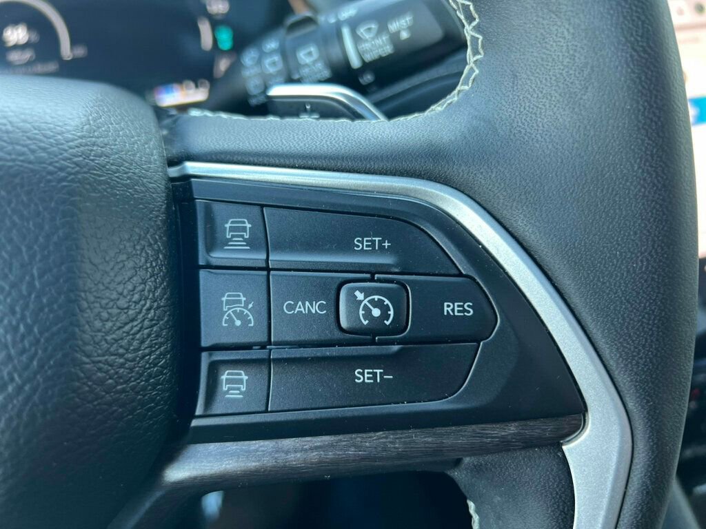 Used 2022 Jeep Grand Cherokee Limited 4xe w/ Luxury Tech Group II image 22