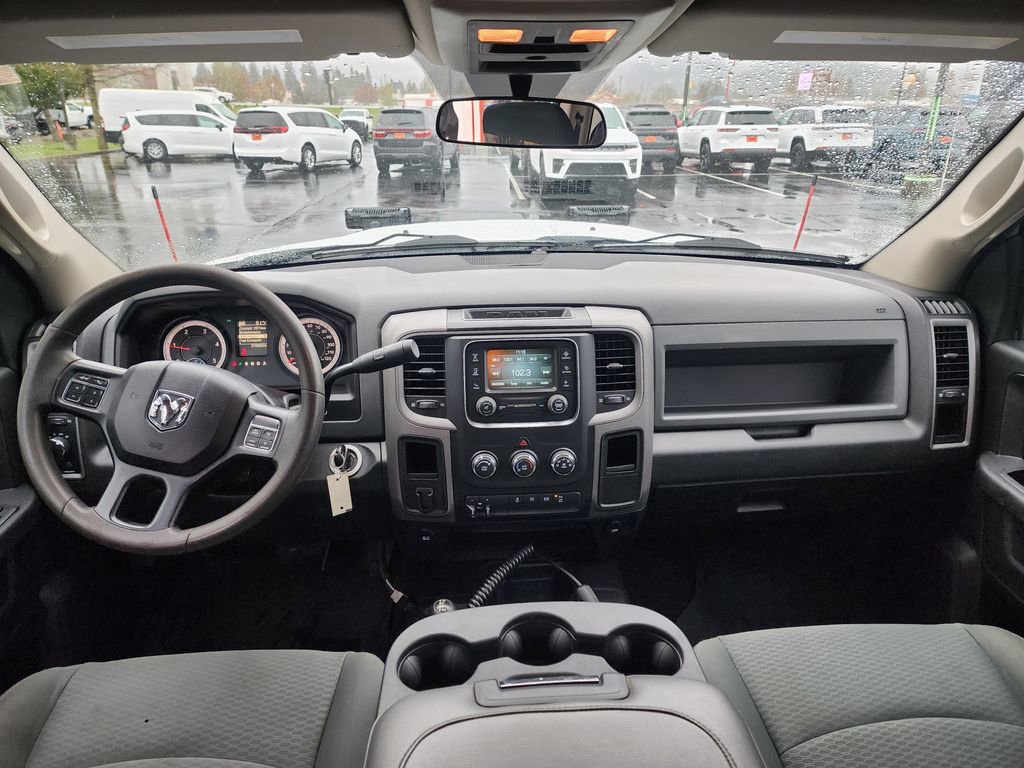 Used 2018 RAM 3500 Tradesman w/ Chrome Appearance Group AWD/4WD image 16