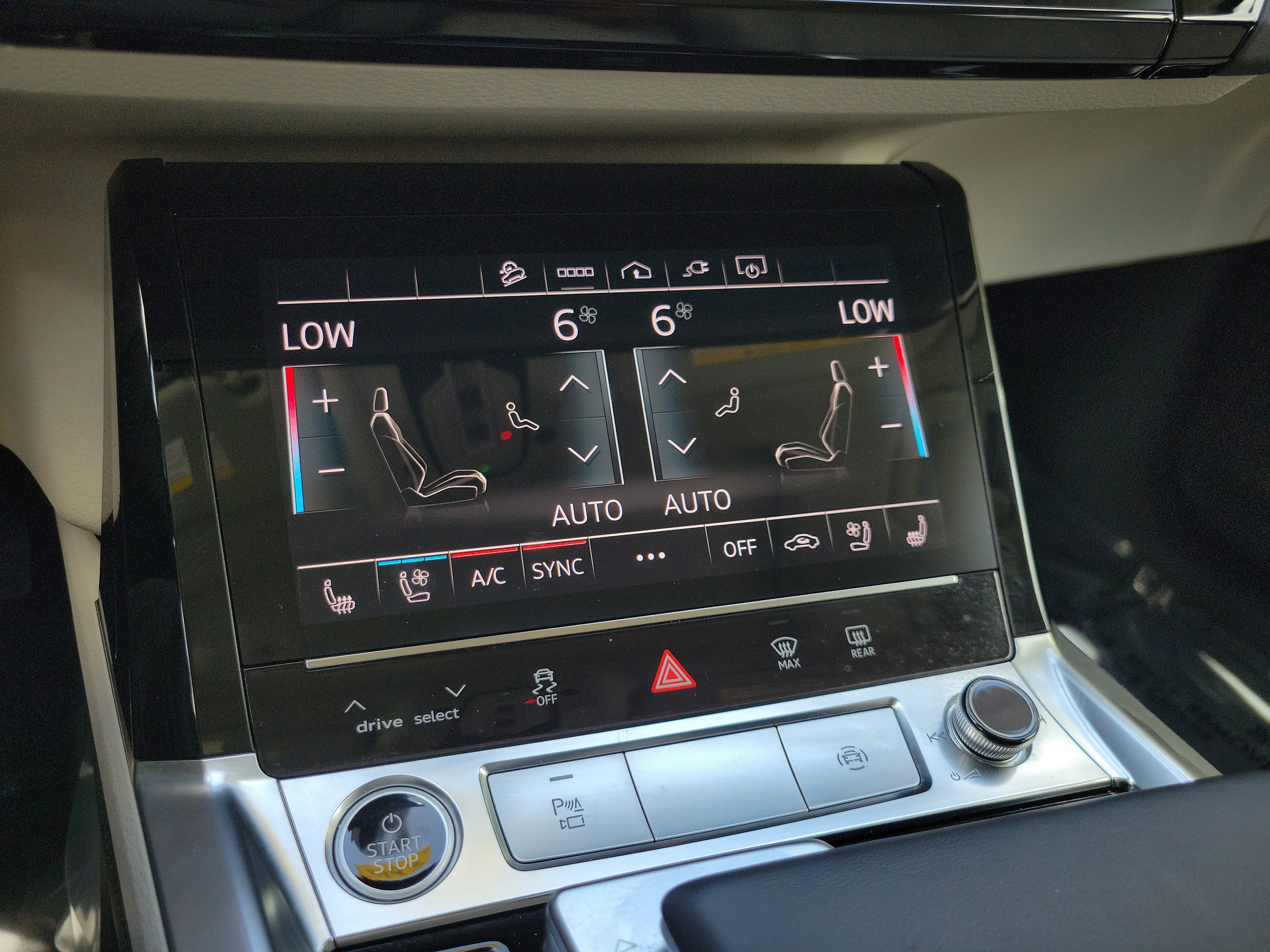 Used 2024 Audi Q8 e-tron Premium Plus w/ Premium Plus Package AWD/4WD image 27