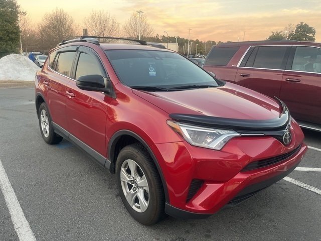 Used 2017 Toyota RAV4 LE image 3