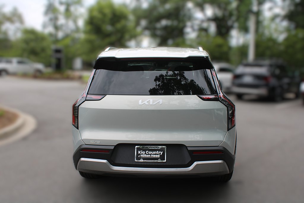 New 2026 Kia EV9 Wind AWD/4WD image 8