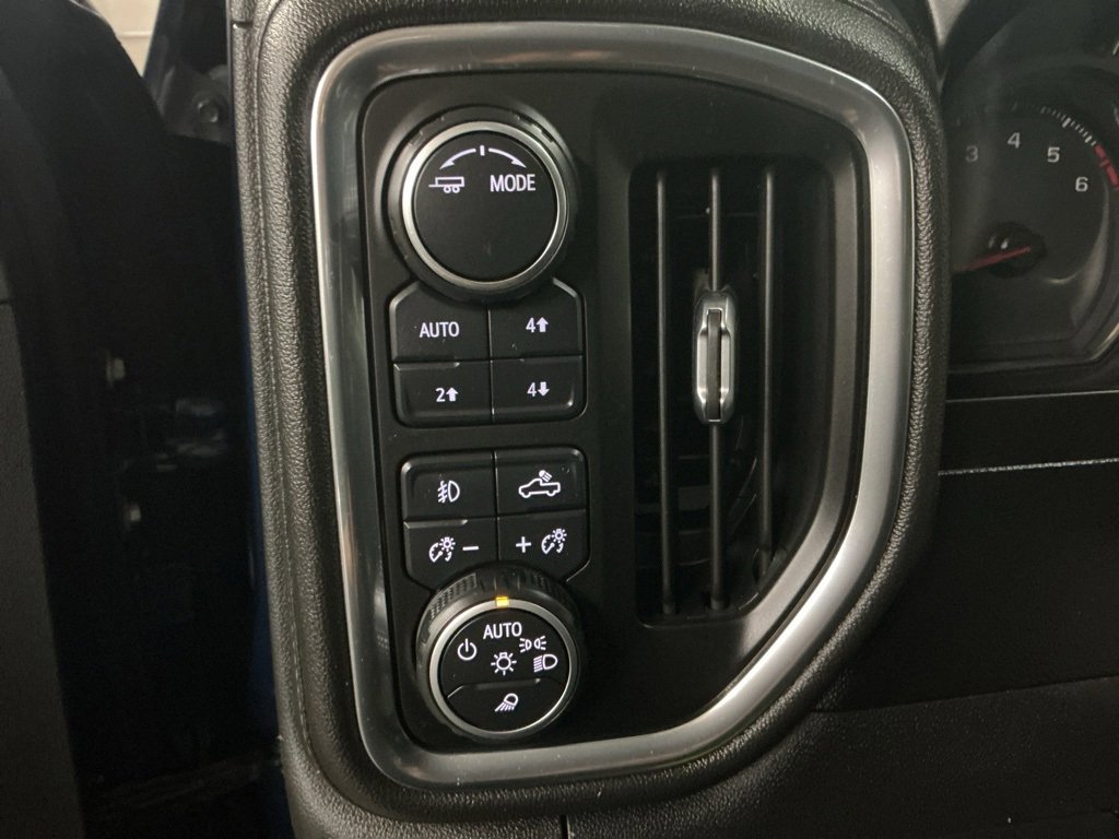 Used 2021 Chevrolet Silverado 2500 LT w/ Convenience Package image 12