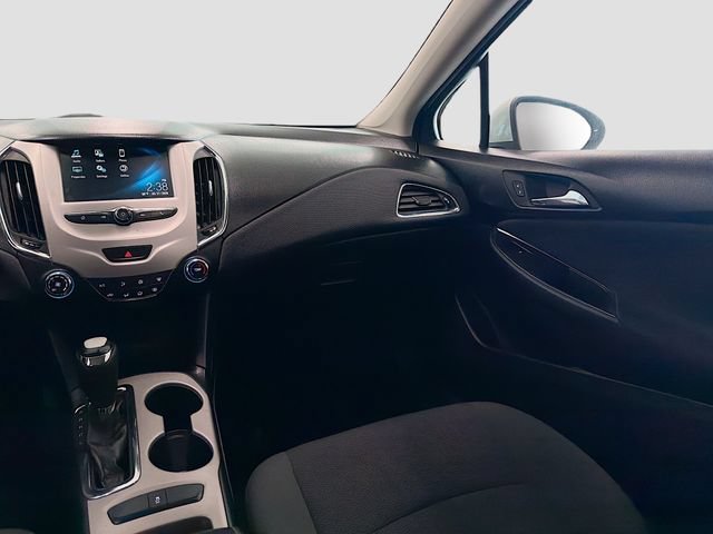 Used 2017 Chevrolet Cruze LS FWD image 23