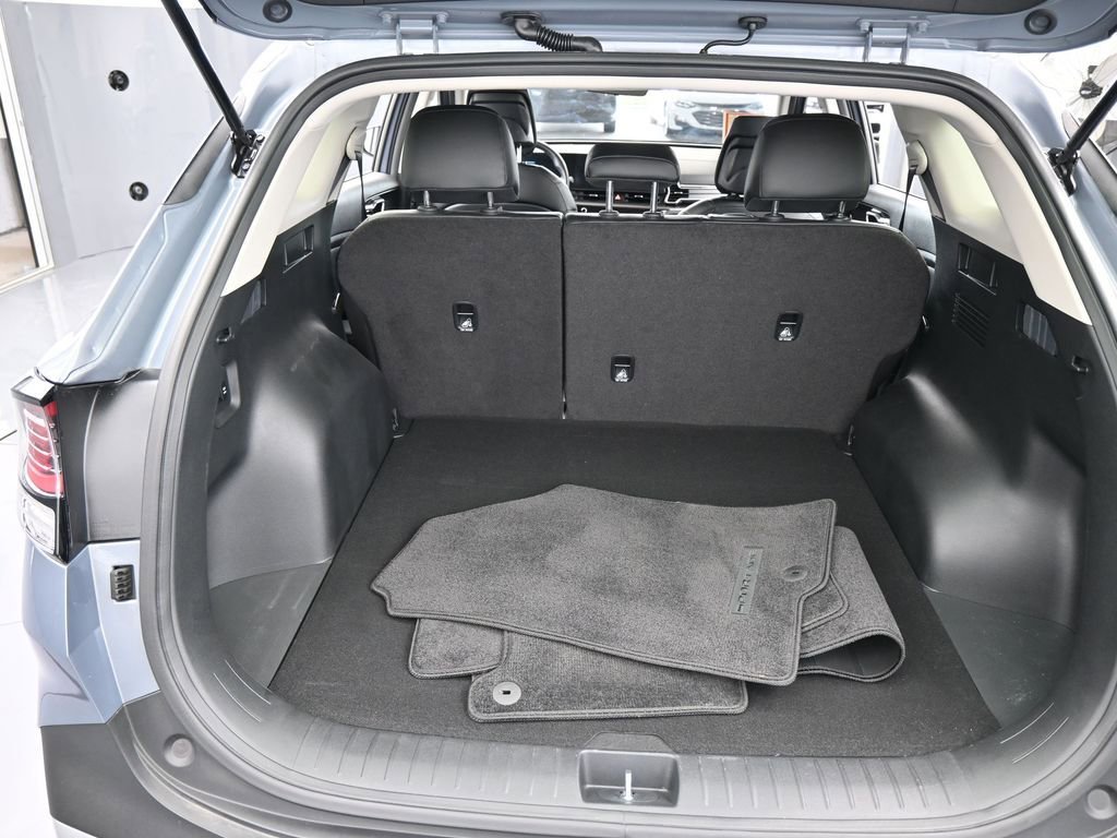 Used 2025 Kia Sportage EX image 43