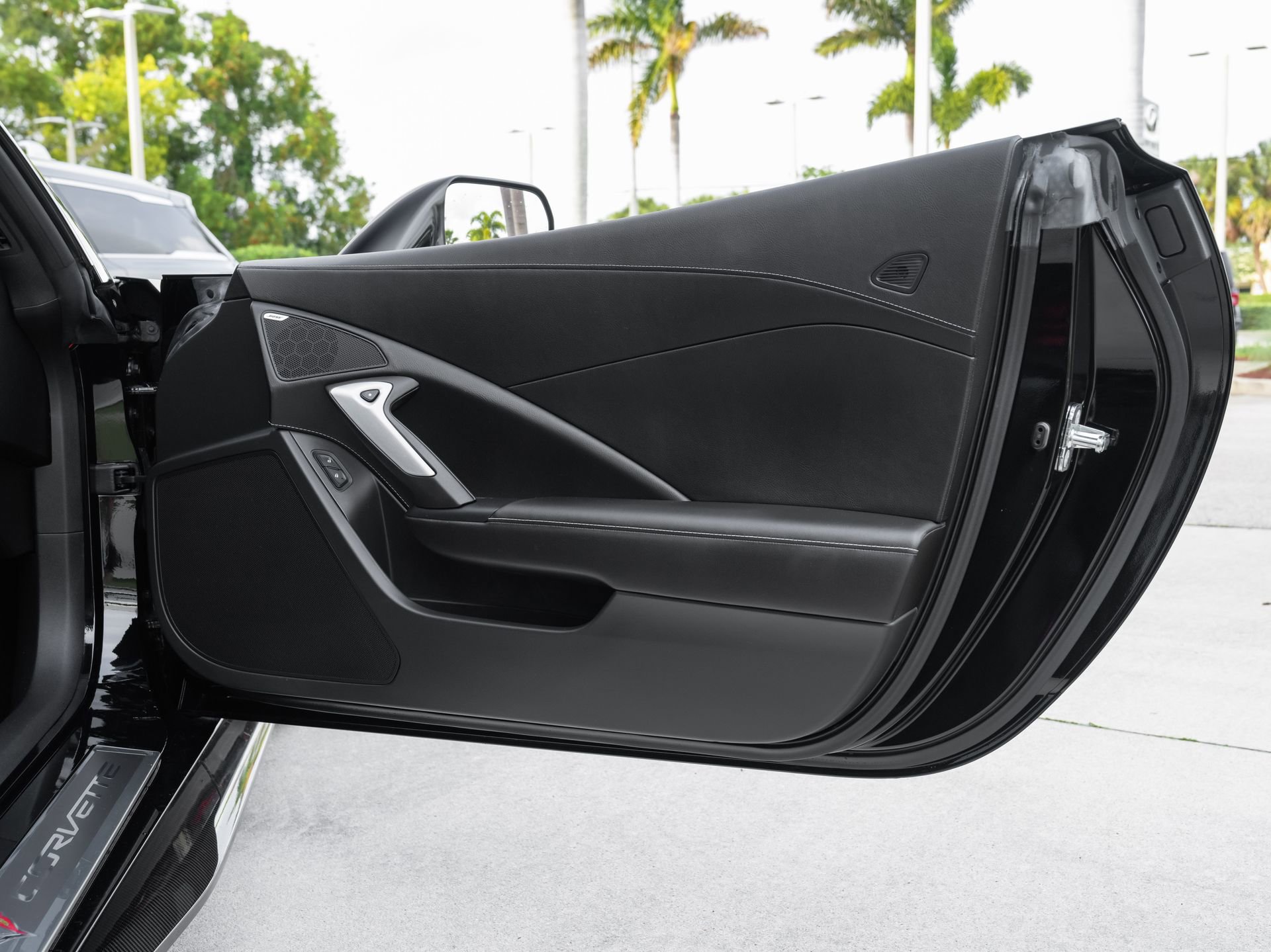 Used 2019 Chevrolet Corvette Stingray Coupe w/ Carbon Flash Badge Package RWD image 33