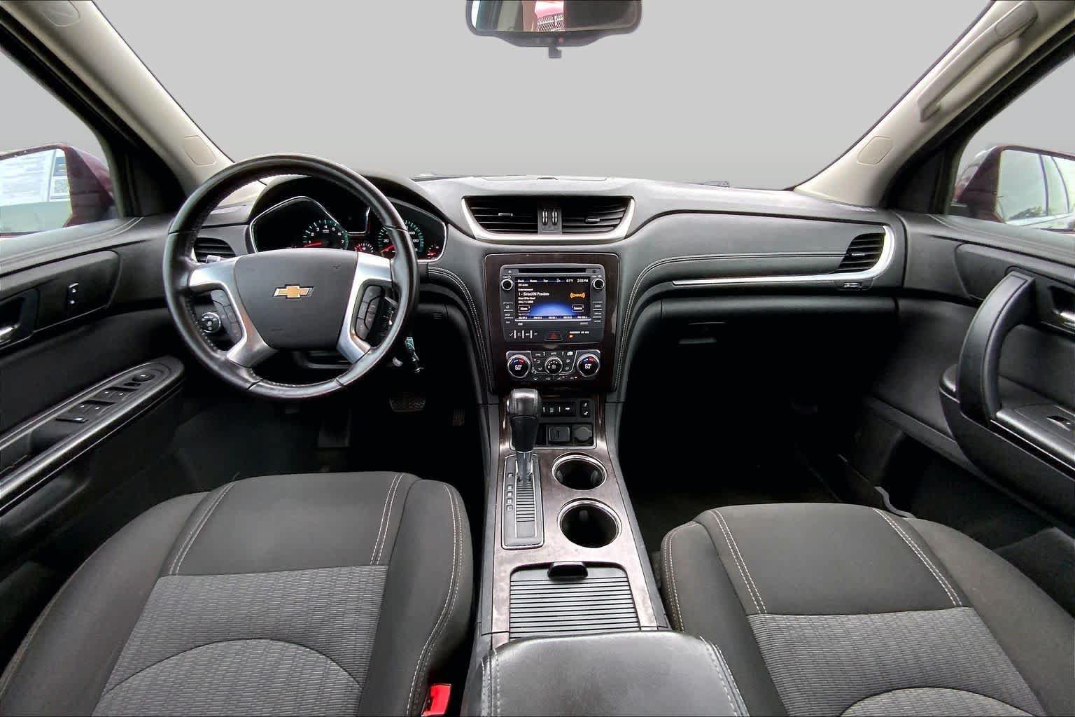 Used 2016 Chevrolet Traverse LT w/ Traveler's Package FWD image 15