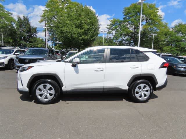 Used 2024 Toyota RAV4 LE AWD/4WD image 3