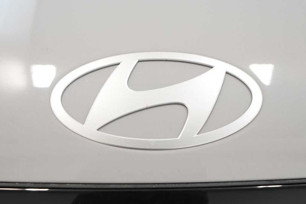 New 2026 Hyundai Kona Limited AWD/4WD image 12