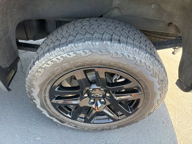 Certified 2024 Chevrolet Silverado 1500 Custom Trail Boss w/ Turbomax Blackout Package AWD/4WD image 22