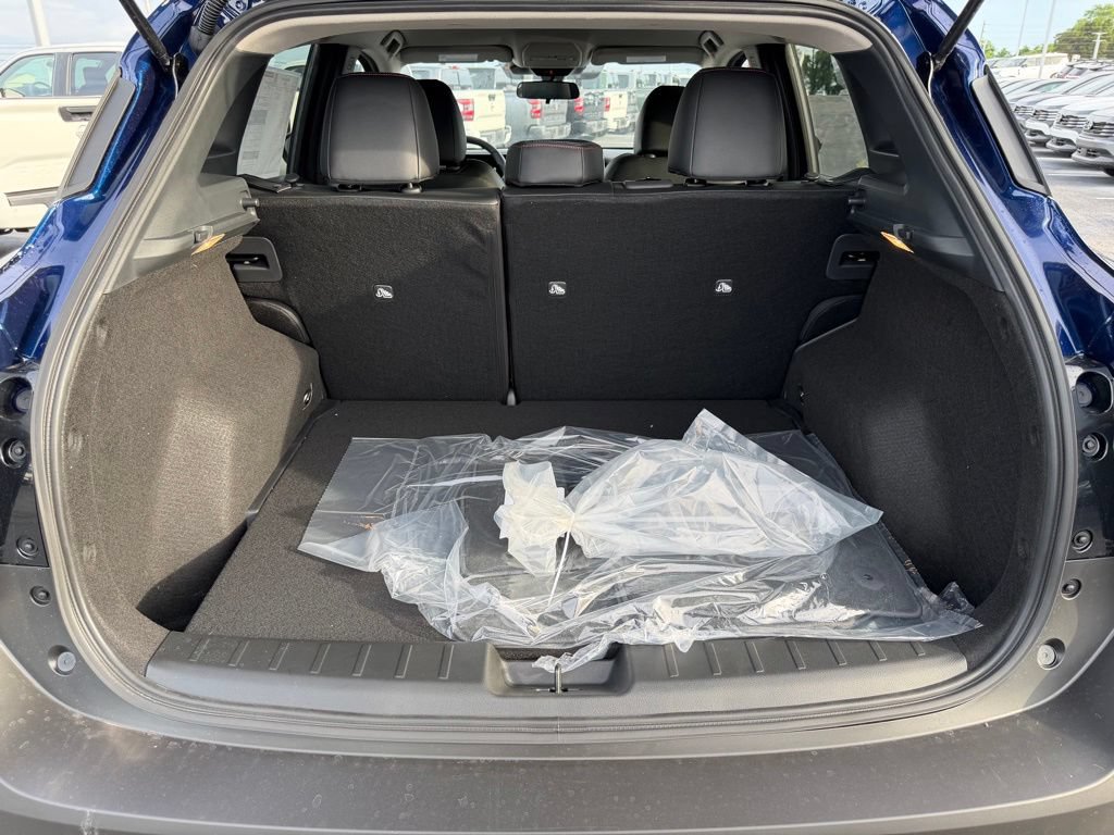 New 2026 Nissan Kicks SR FWD image 29