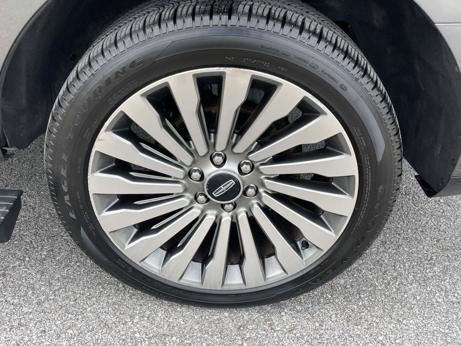 Used 2018 Lincoln Navigator Reserve w/ Technology Package AWD/4WD image 11