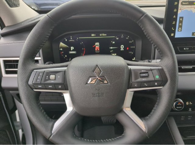 New 2026 Mitsubishi Outlander SE FWD image 35